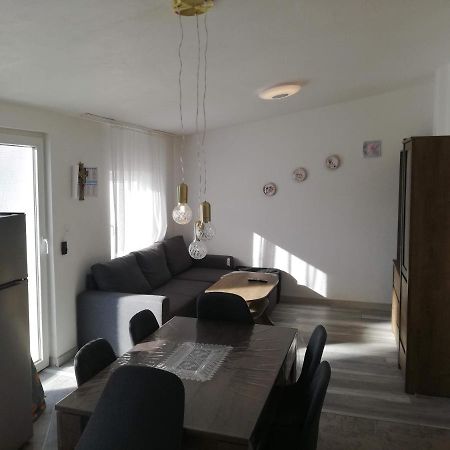 Apartman Kety Вир Екстериор снимка