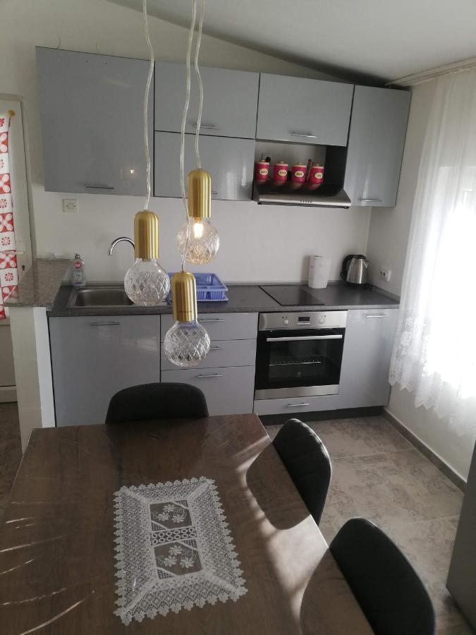 Apartman Kety Вир Екстериор снимка