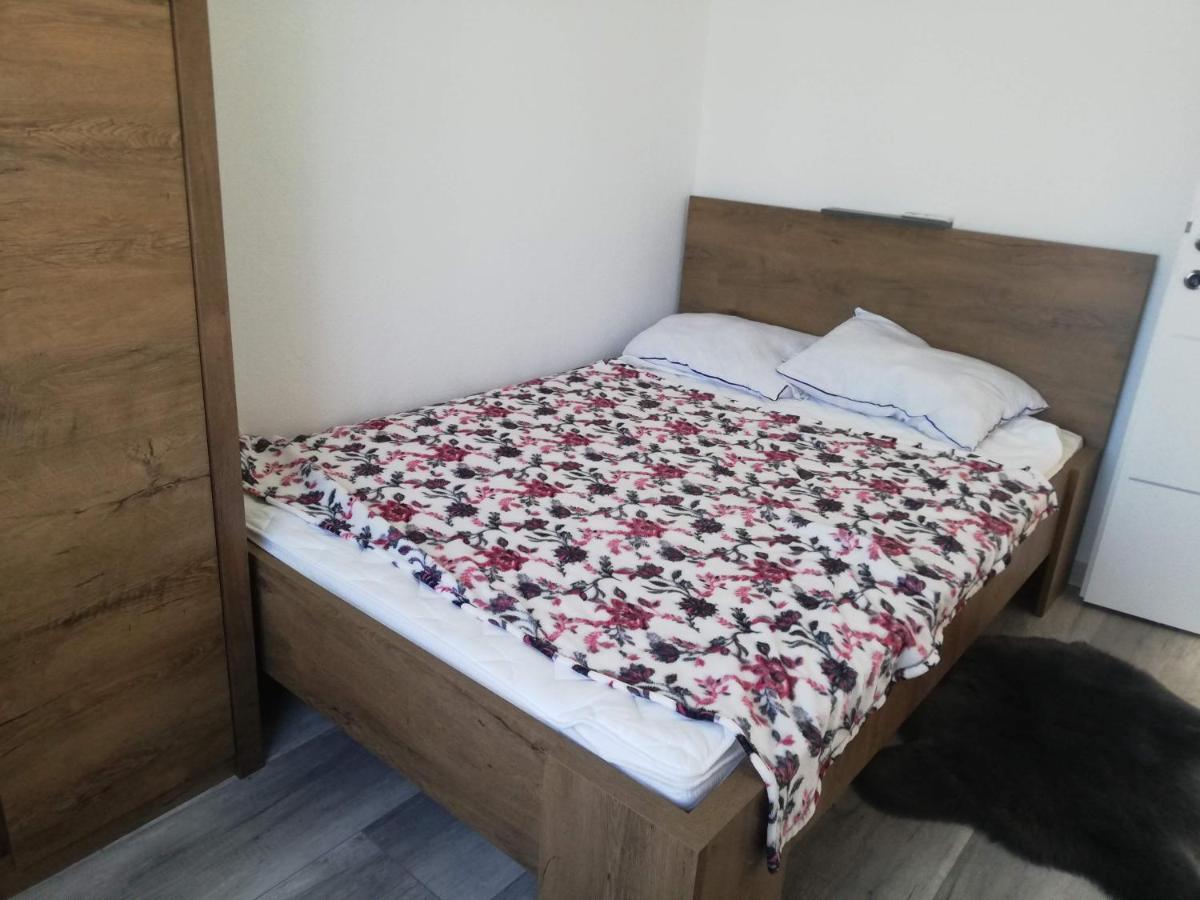 Apartman Kety Вир Екстериор снимка