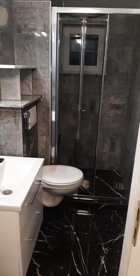Apartman Kety Вир Екстериор снимка